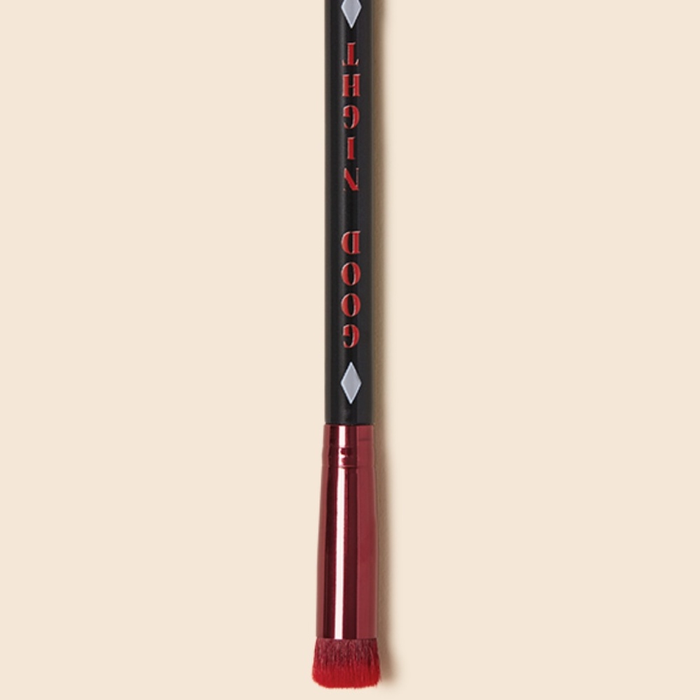 LUXIE BEAUTY Harley Quinn Detail Flat Definer 110